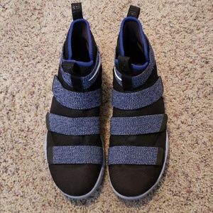 Nike Lebron Zoom Soldier